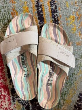 Birkenstock women’s Beige Suede Cross-Strap Sandals with Pastel Wave Footbed